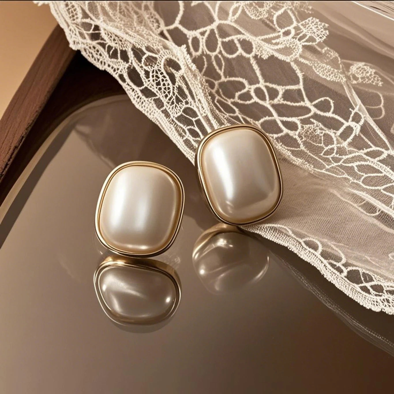 Gold Frame Oval Pearl Stud Earrings - AR - 179