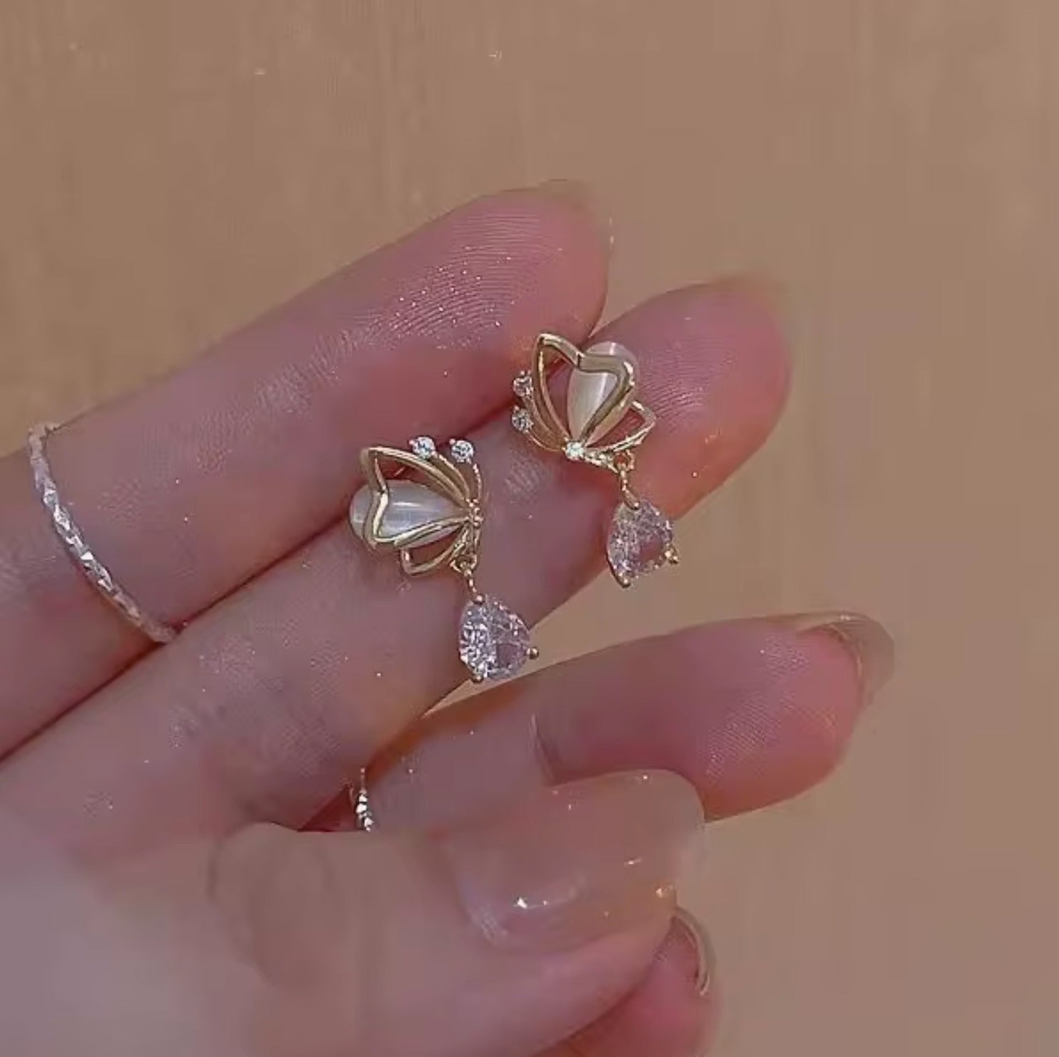 Golden Bow Spark Drops Earrings - AR-142
