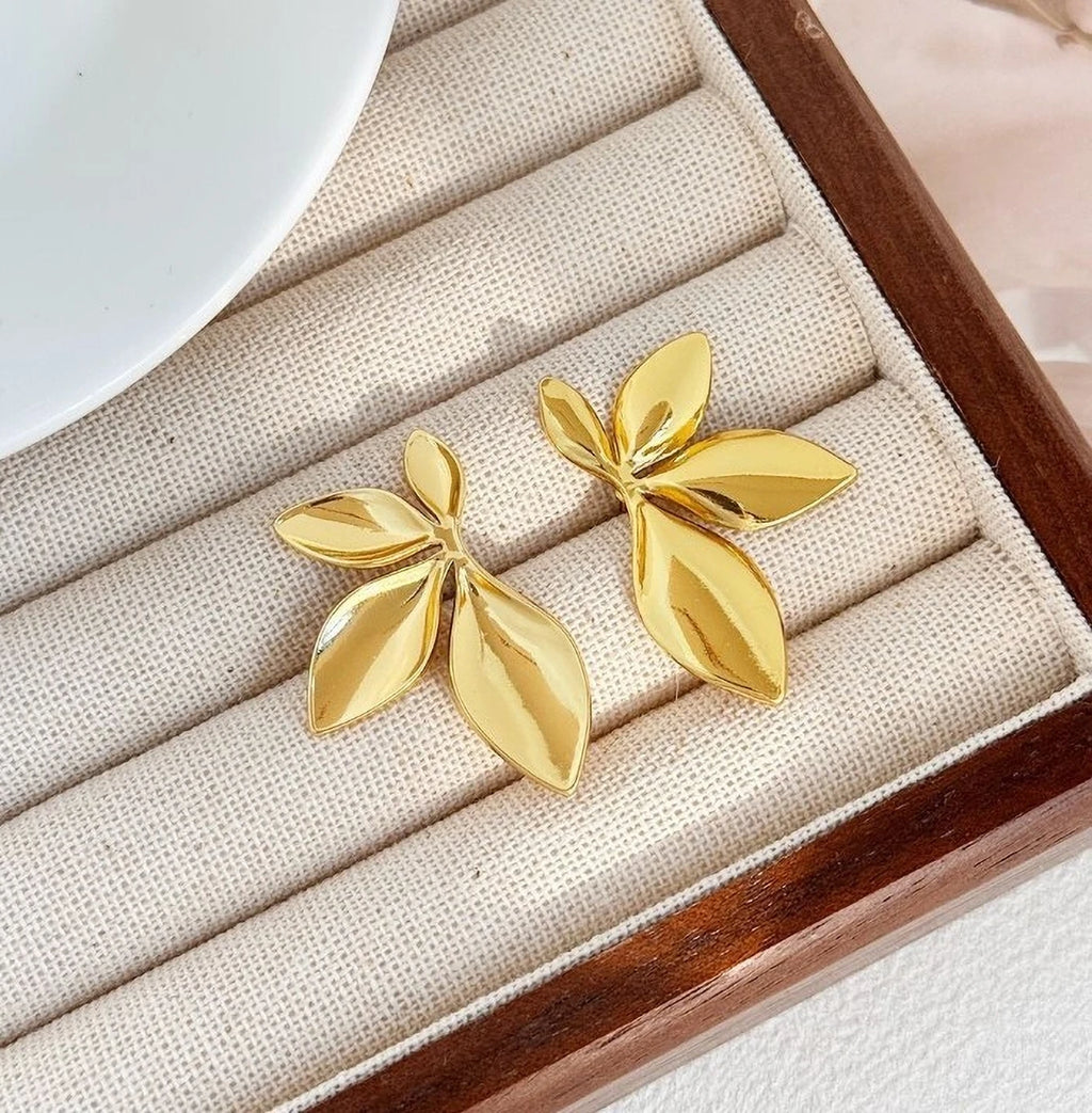 Gold Leaf Petal Stud Earrings - AR - 192