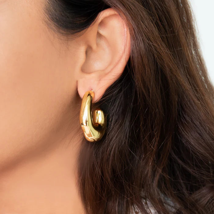 Pearlo Golden Western Geometric Heart Statement Stud Earrings - AR-71