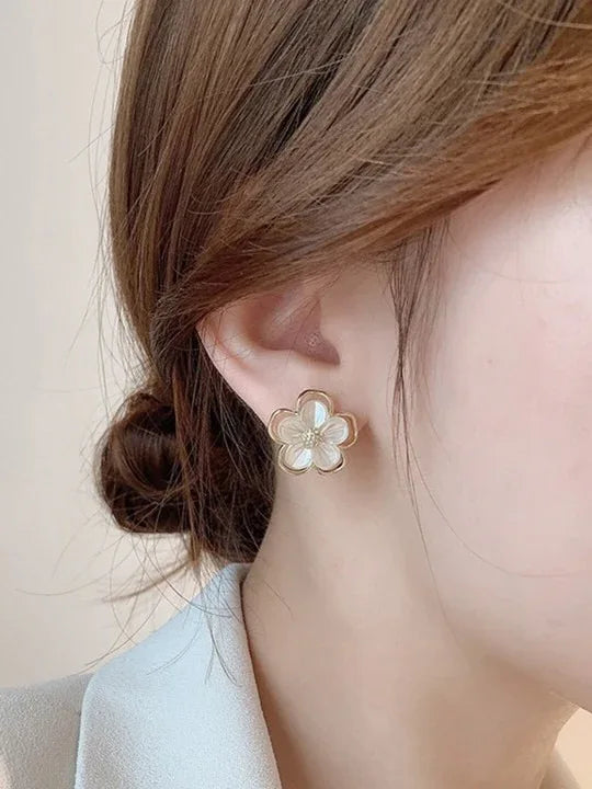 Blossom Flower Stud Earring- AR-28