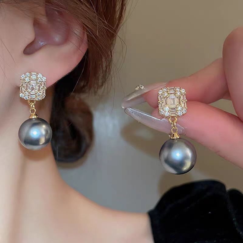 Empress Luxe Pearl Earrings - AR-131
