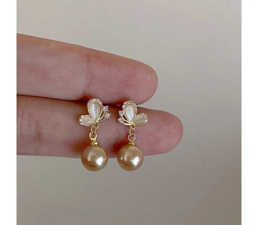 Butterfly pearl drop earrings - AR-138