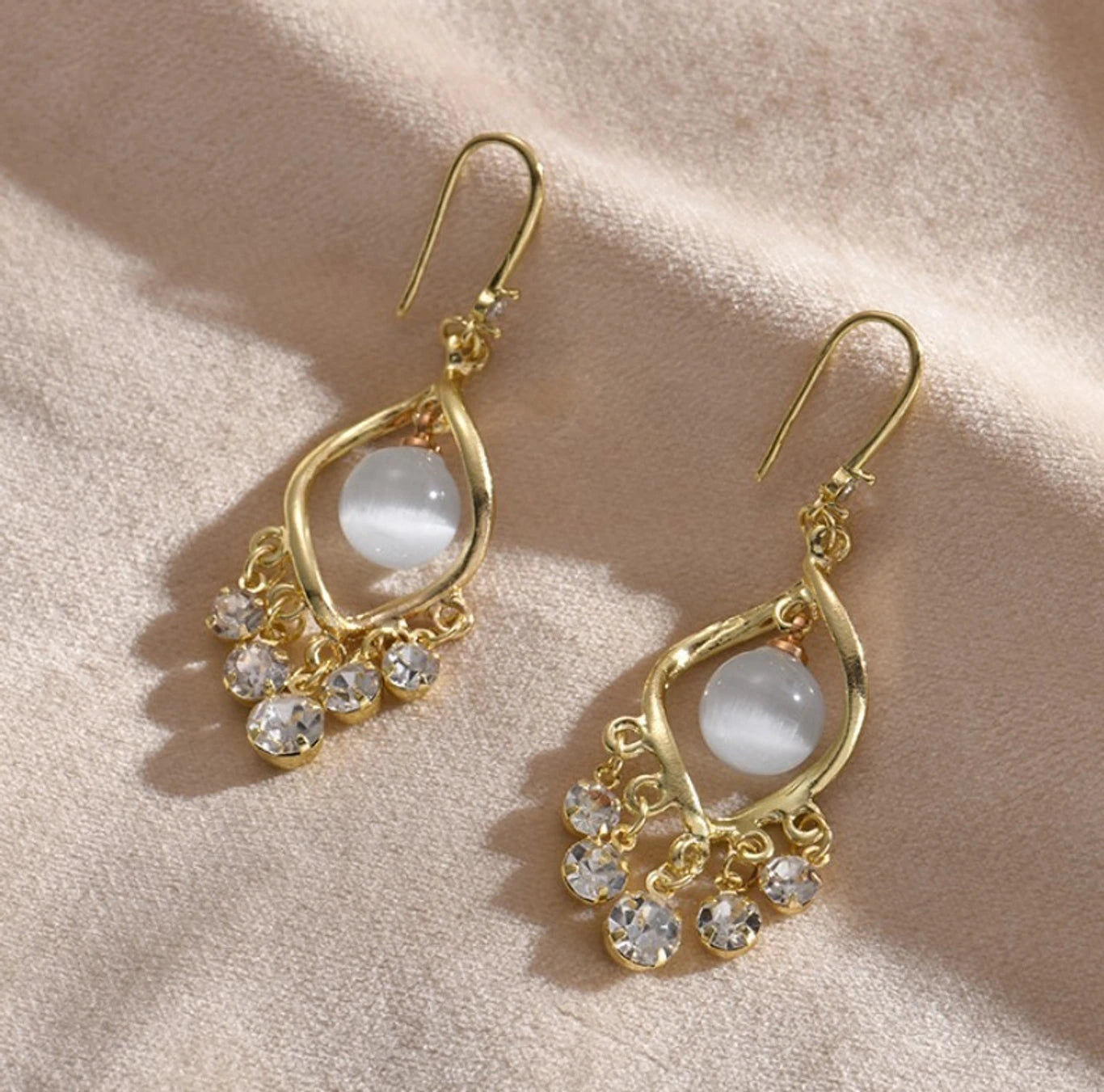 Elysian Pearl Cascade Earrings - AR - 171