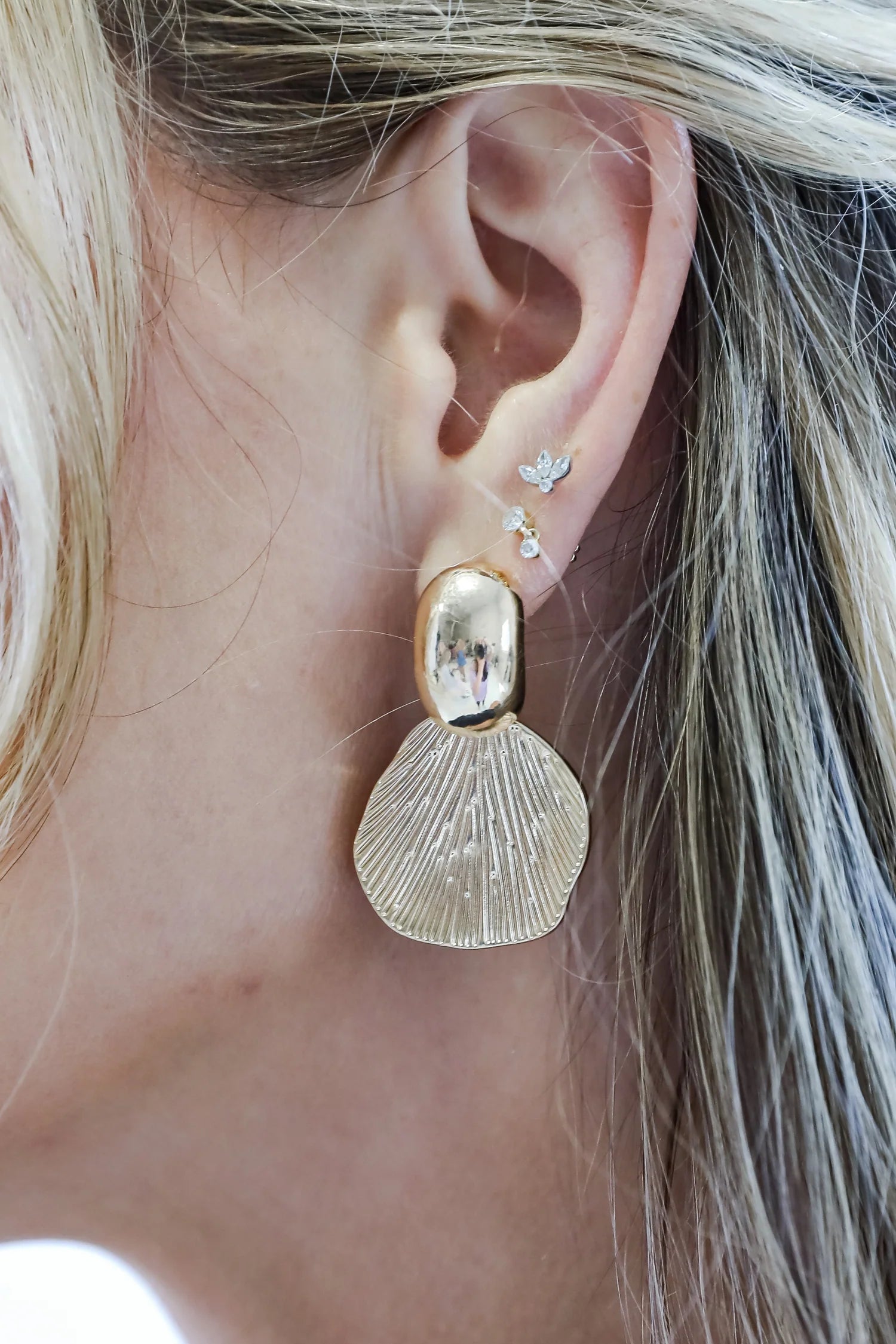 Gold Shell Fan Statement Earrings - AR - 184 - 185