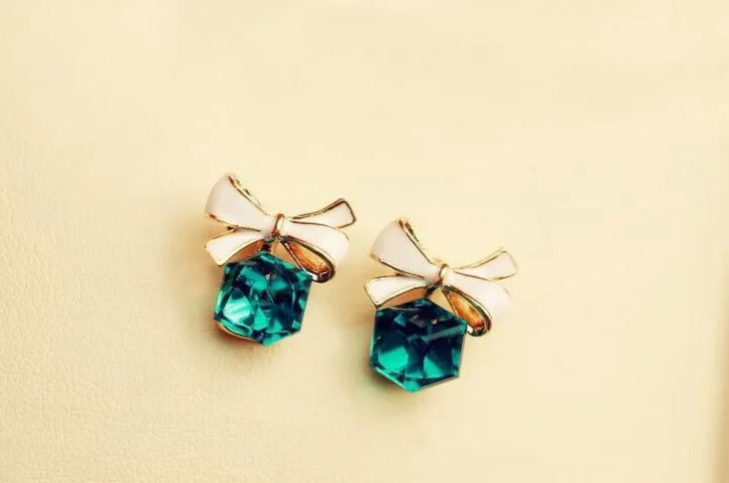 Green Bow Crystal Drop Earring - AR-139