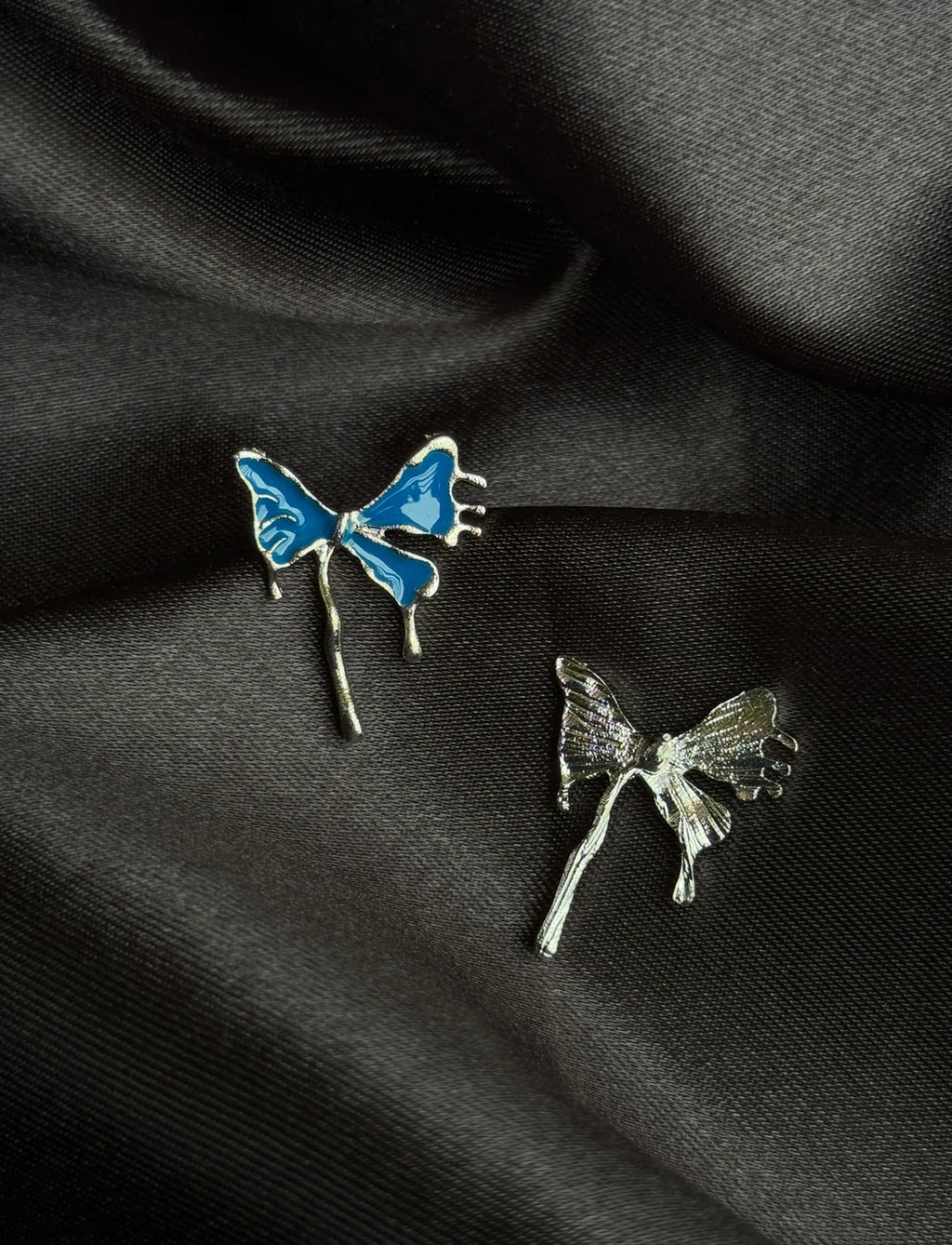 Blue butterfly enamel earrings - AR-157