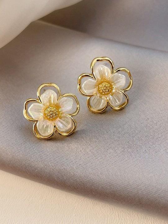 Blossom Flower Stud Earring- AR-28