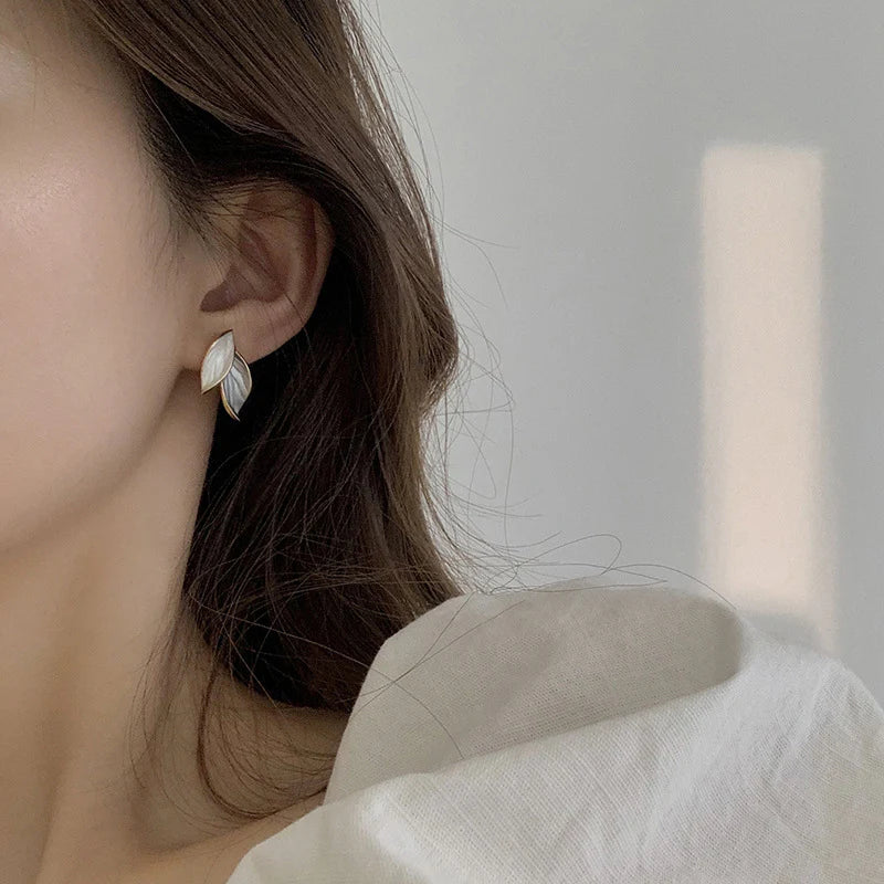 Dual-tone leaf earrings - AR-161