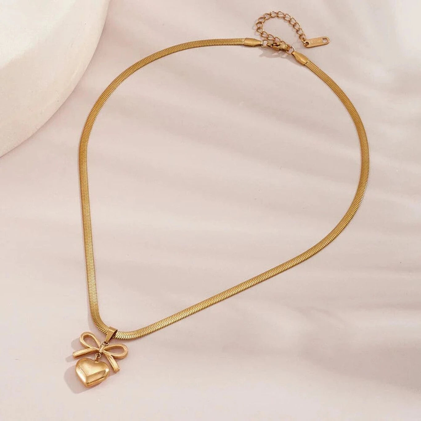 Golden Love Knot Necklace - NK-01