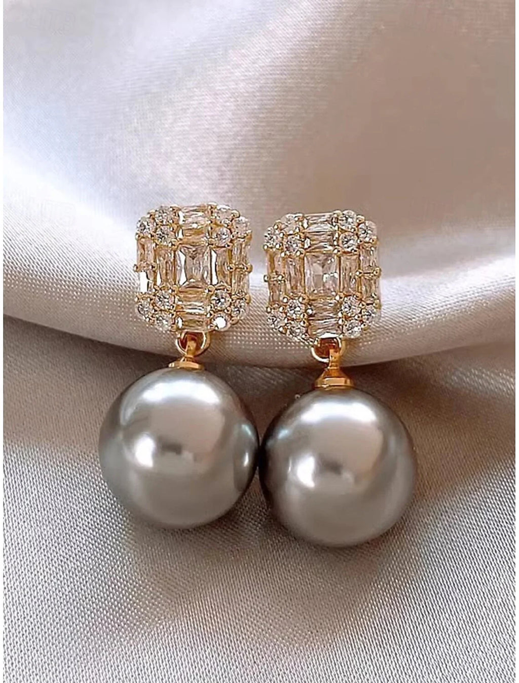 Empress Luxe Pearl Earrings - AR-131
