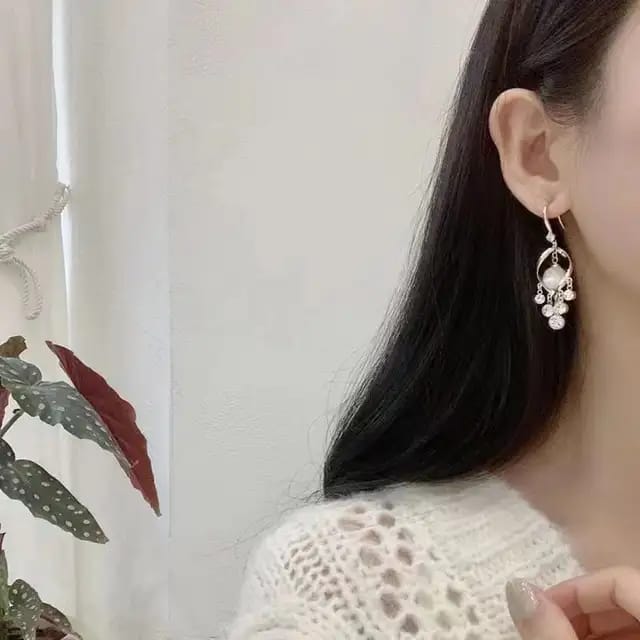 Elysian Pearl Cascade Earrings - AR - 171