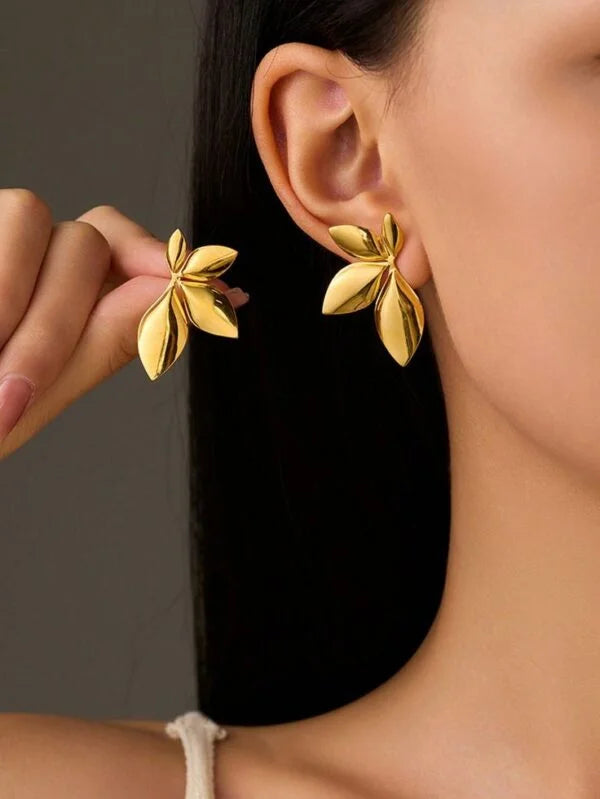 Gold Leaf Petal Stud Earrings - AR - 192