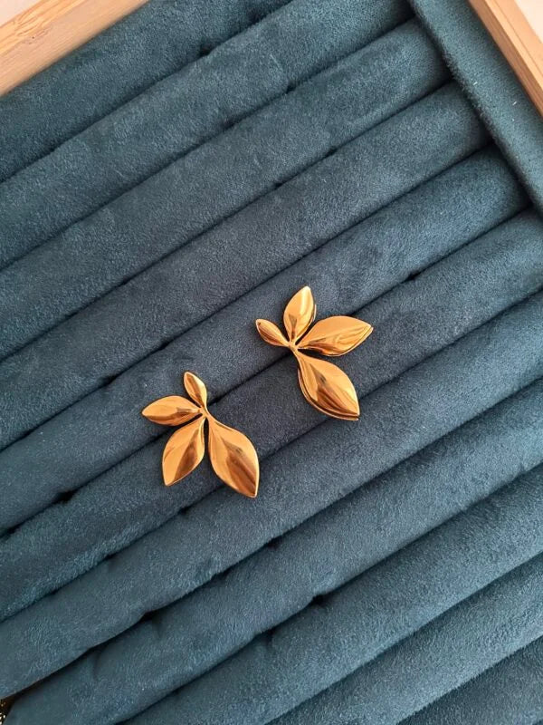 Gold Leaf Petal Stud Earrings - AR - 192
