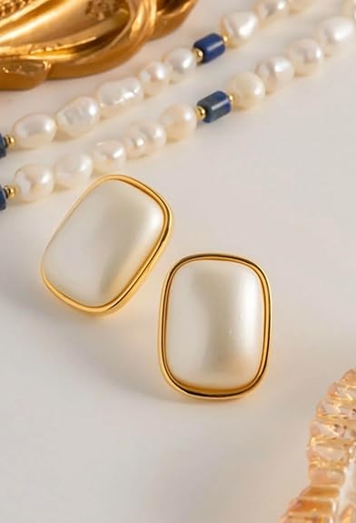 Gold Frame Oval Pearl Stud Earrings - AR - 179