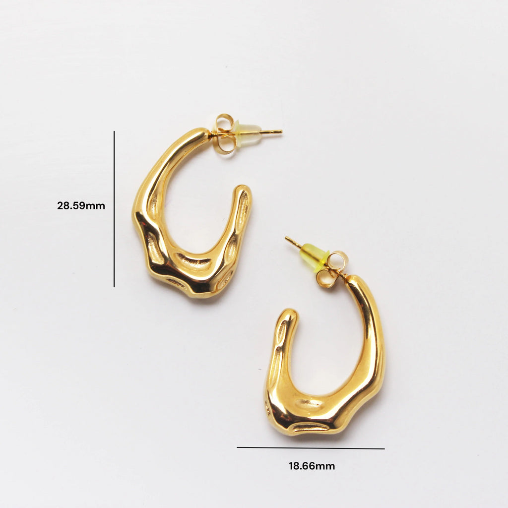 Pearlo Golden Western Geometric Heart Statement Stud Earrings - AR-71