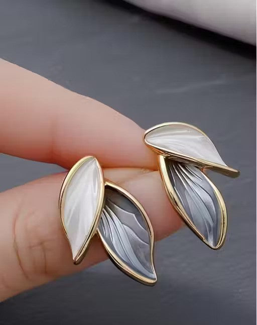 Dual-tone leaf earrings - AR-161