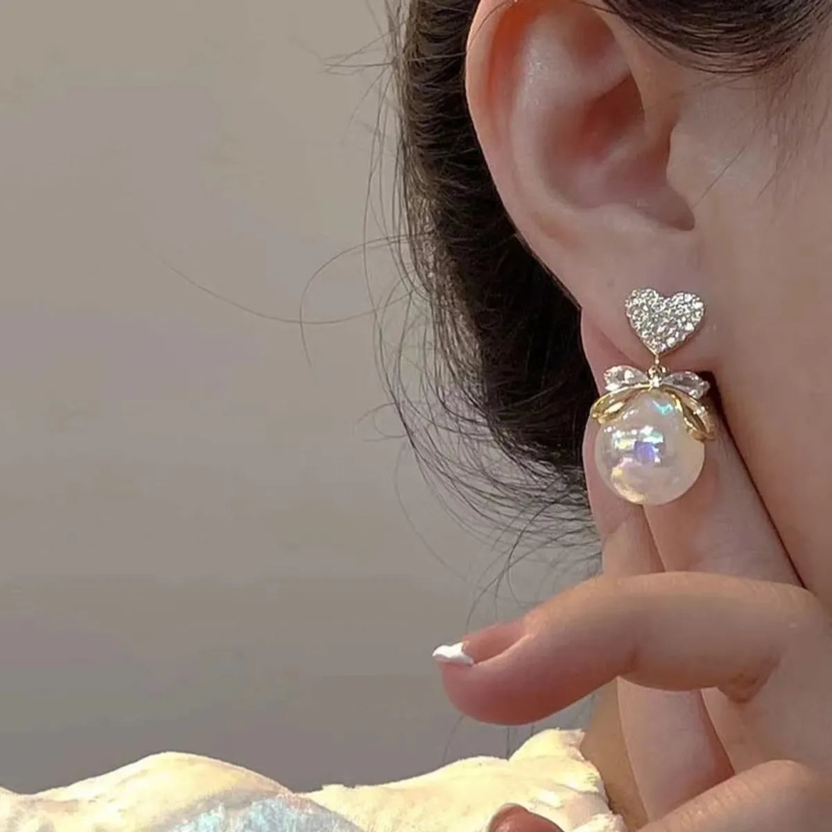Korean Exquisite Bow Pearl Earrings - AR-113