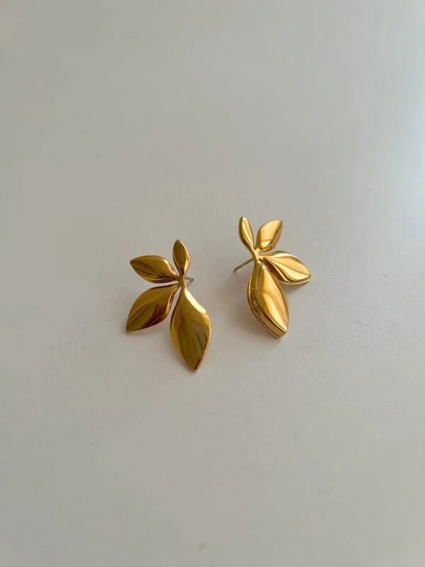 Gold Leaf Petal Stud Earrings - AR - 192