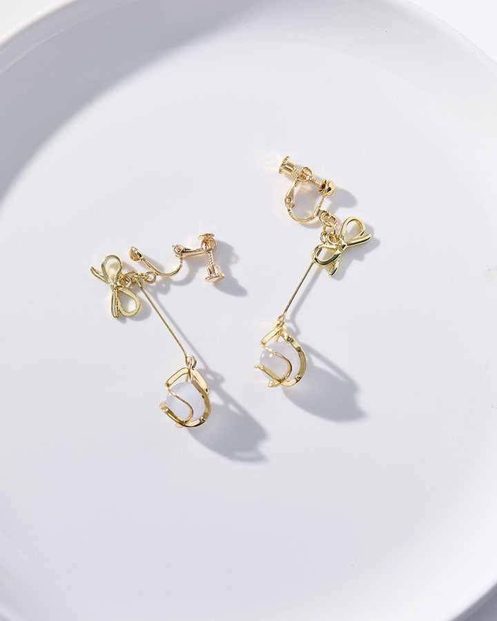 Gold bow tulip drop earrings - AR-141