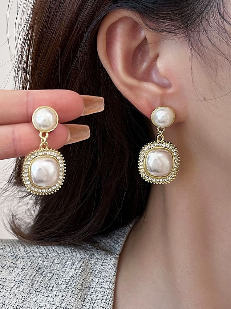 Gold-Plated Square Drop Earrings - AR-105